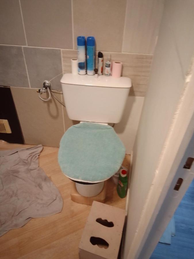 Chambre Chez L'Habitant Saint-Pierre-le-Moutier Bagian luar foto